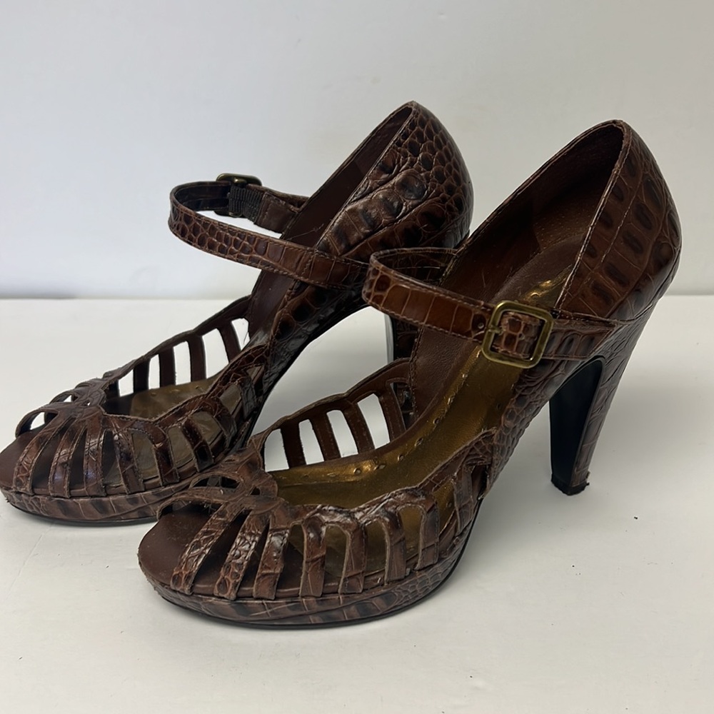 BCBGirls Leather Croc Print heels - Picture 2 of 9